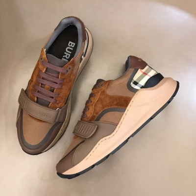 버버리 남성 벨크로 카멜 스니커즈 - Mens Camel Sneakers - bur04412x