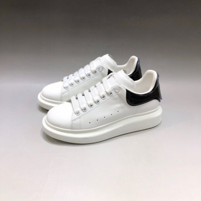 알렉산더맥퀸 남/녀 블랙탭 스니커즈 - Unisex  Black Sneakers - alx0137x