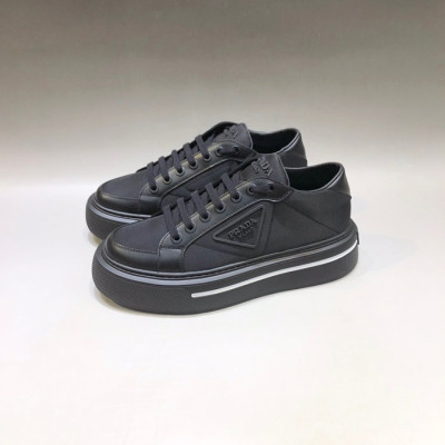 프라다 남성 클래식 블랙 스니커즈 - Mens Black Sneakers - pra02761x