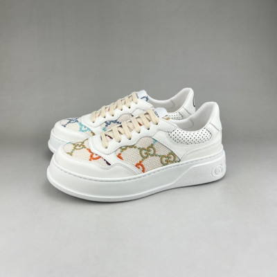 구찌 남/녀 클래식 화이트 스니커즈- Gucci Unisex White Sneakers - gu71X