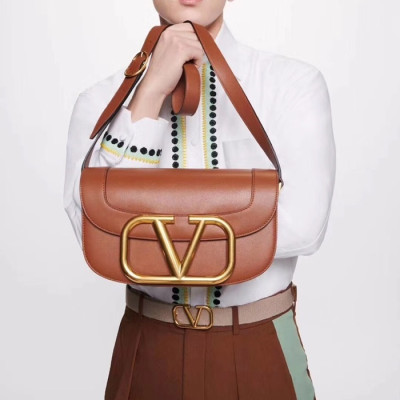 발렌티노 여성 카멜 크로스백 - Valentino Womens Camel Cross Bag - val378x