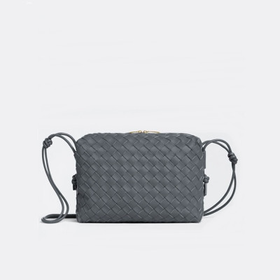 보테가베네타 여성 그레이 크로스백 - Bottega Veneta Womens Gray Cross Bag - bv260x