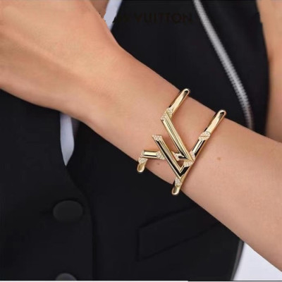 루이비통 여성 골드 팔찌 - Louis vuitton Womens Gold Bangle - acc1613x