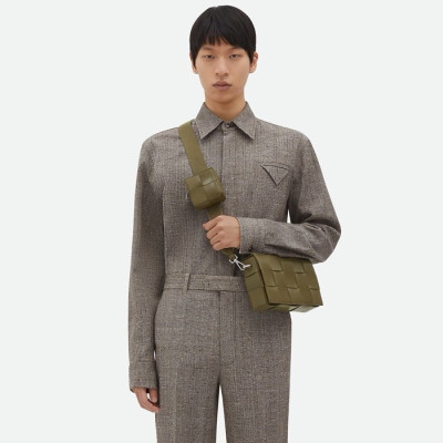 보테가 베네타 남성 카키 카세트백 - Bottega Veneta Mens Khaki Cassette Bag - bvb464x